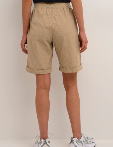 Pantaloni scurti Kaffe, crem