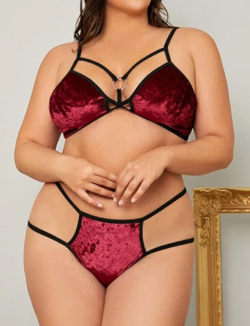 Set lenjerie SHEIN CURVE, visiniu
