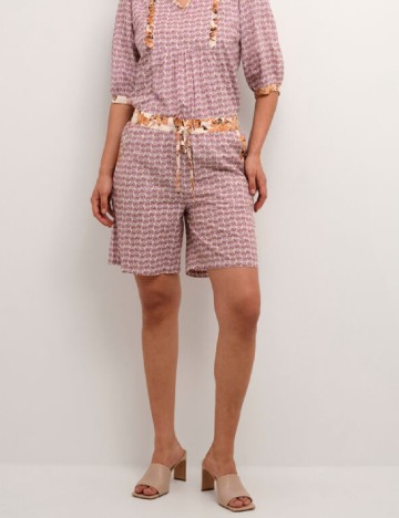 
						Pantaloni scurti Cream, mov