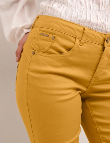Blugi Cream, mustar
