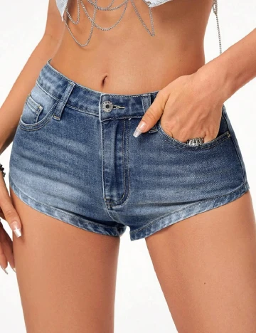 Pantaloni scurti SHEIN, albastru Albastru