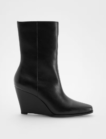 
						Botine Reserved, negru