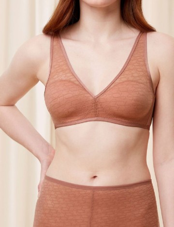 
						Sutien Triumph, maro