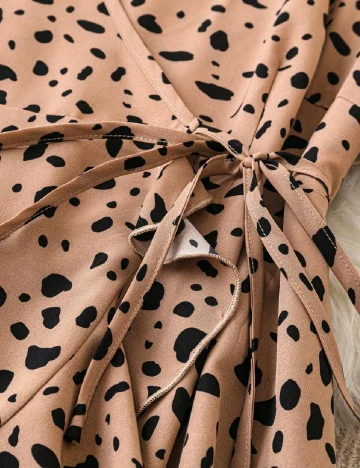Rochie medie SHEIN CURVE, maro Maro