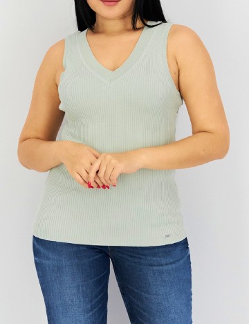 
						Maiou Guess, verde