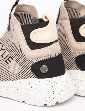Adidasi Kendall&Kylie, crem