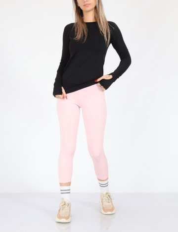 
						Colanti Guess, roz