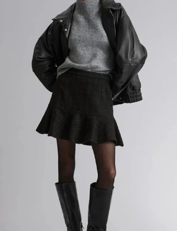 Fusta & other stories, negru Negru