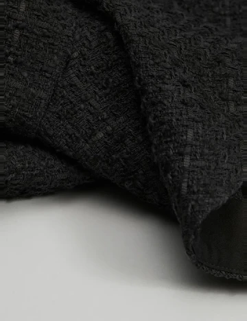 Fusta & other stories, negru Negru