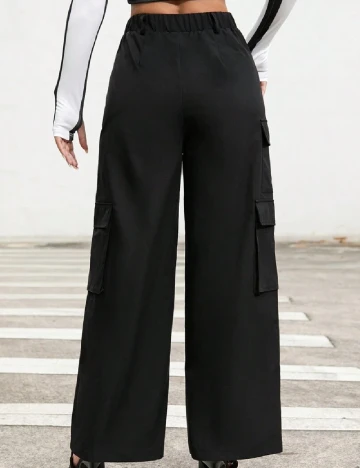 Pantaloni SHEIN, negru