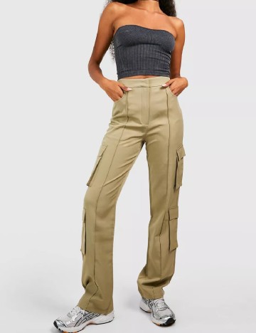 
						Pantaloni Boohoo, verde