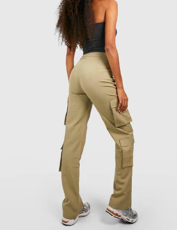 Pantaloni Boohoo, verde Verde