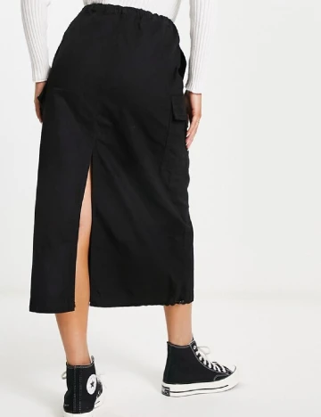 Fusta Bershka, negru