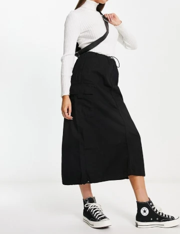 Fusta Bershka, negru