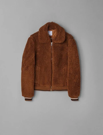 Jacheta Bershka, maro