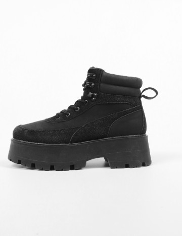 
						Bocanci CROPP, negru