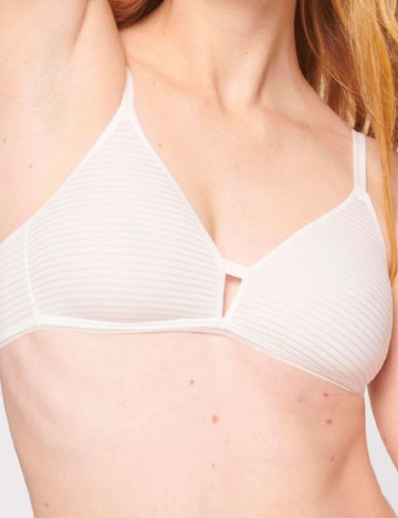 
						Sutien Sloggi by Triumph, alb