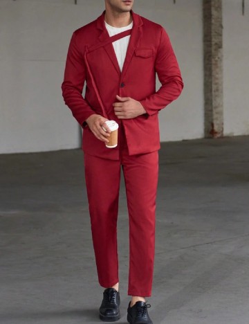 
						Costum SHEIN, rosu