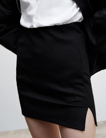 
						Fusta Mango, negru