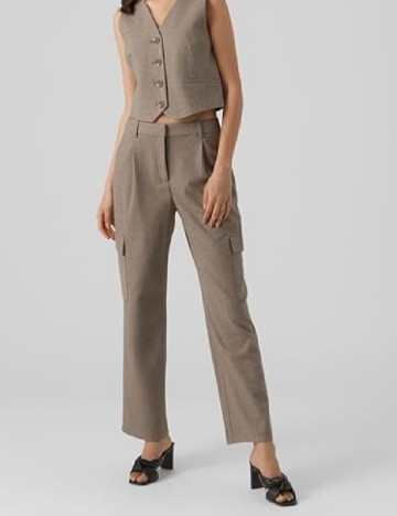 
						Pantaloni Vero Moda, maro