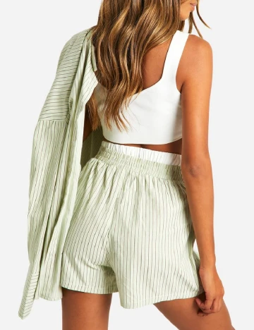 Pantaloni scurti Boohoo, verde