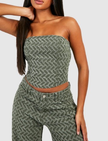 
						Top Boohoo, verde