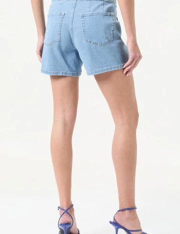 Pantaloni scurti Vero Moda, albastru