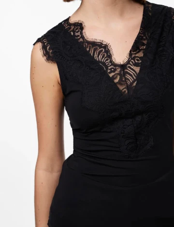 Maiou Pieces, negru