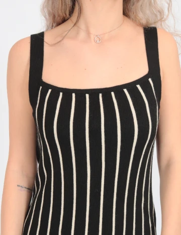 Rochie scurta Pieces, negru