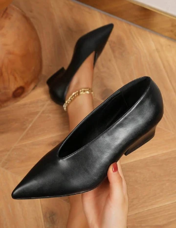 Pantofi SHEIN, negru