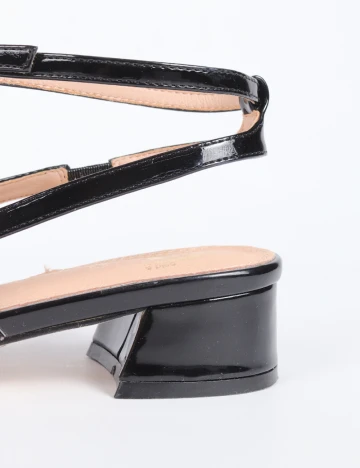 Pantofi SHEIN, negru