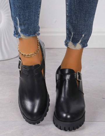 Pantofi SHEIN, negru