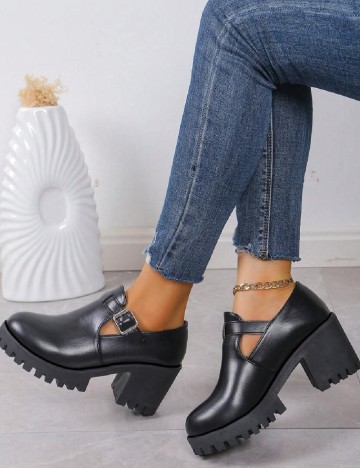 Pantofi SHEIN, negru