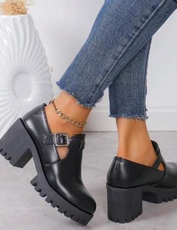 Pantofi SHEIN, negru