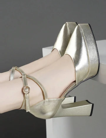 Pantofi SHEIN, auriu