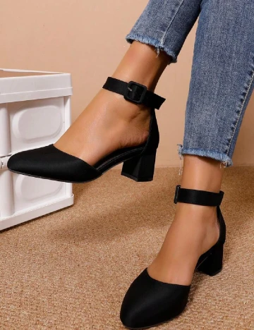Pantofi SHEIN, negru