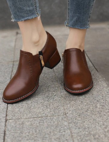 
						Pantofi SHEIN, maro