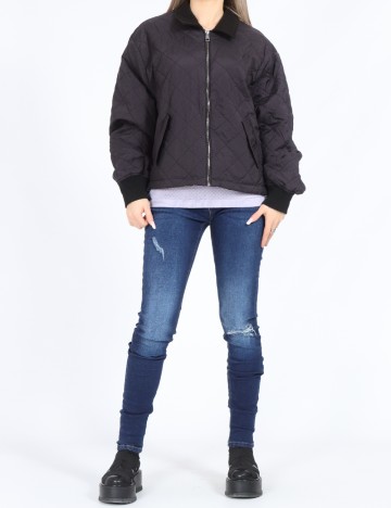 
						Geaca Vero Moda, negru
