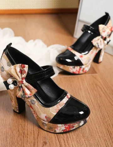 Pantofi SHEIN, crem