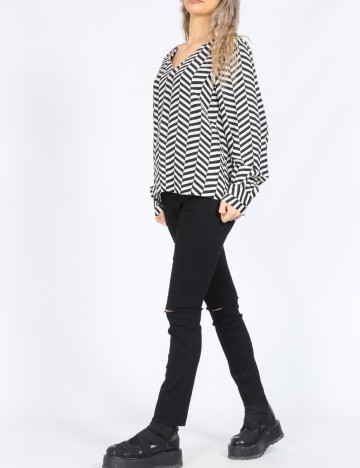 
						Bluza Only, alb/negru