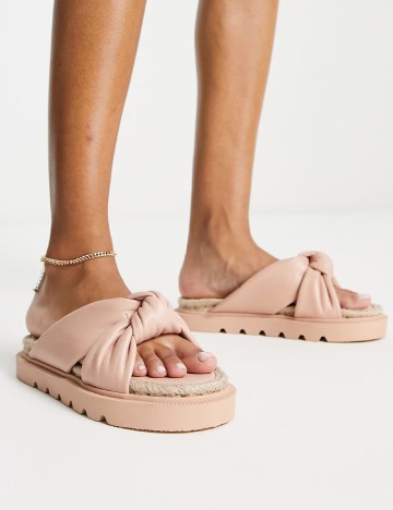 
						Slapi ASOS, roz