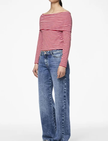 Top Pieces, rosu
