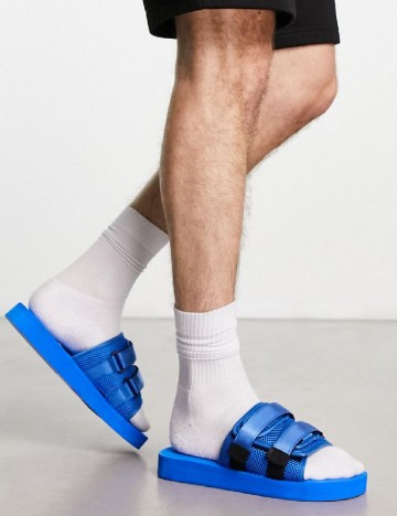 
						Slapi Public Desire, albastru