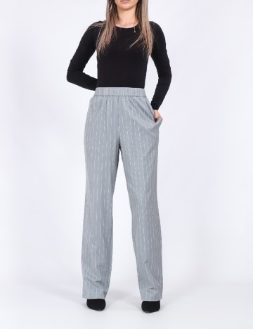 
						Pantaloni Pieces, gri