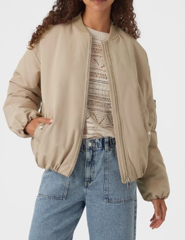 
						Geaca Vero Moda, bej