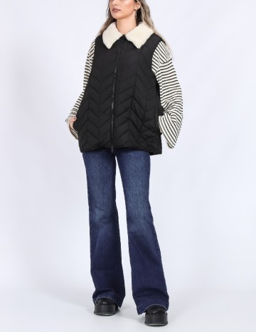 
						Vesta Pieces, negru
