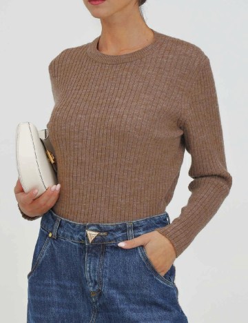 
						Bluza Only, maro