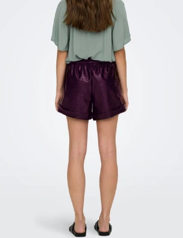 Pantaloni scurti Only, pruna