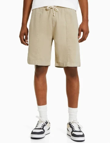 Pantaloni scurti Bershka, crem