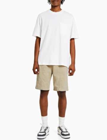 Pantaloni scurti Bershka, crem